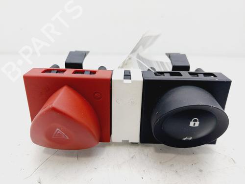 Used Warning switch RENAULT MEGANE II Estate (KM0/1_) 1.9 dCi (131 hp) 29957340
