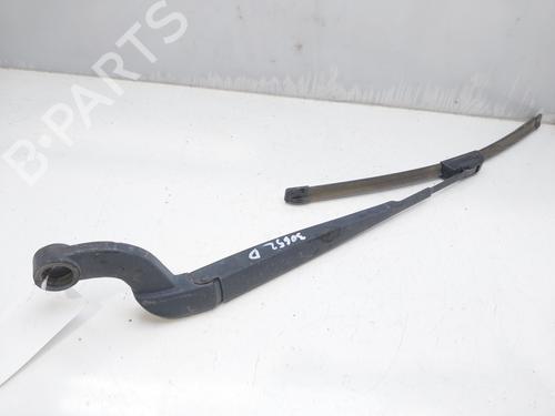 Used Front windshield wiper arm LAND ROVER DISCOVERY III (L319) 2.7 TD 4x4 (190 hp) 13475750