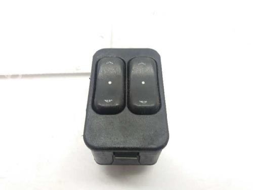 Interrupteur de vitre avant gauche OPEL CORSA C (X01) 1.3 CDTI (F08, F68) (70 hp) 2885357