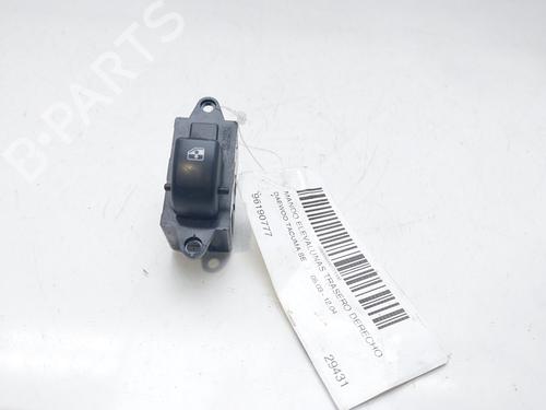 Used Right rear window switch DAEWOO REZZO (U100) [2000-2025]  12411775