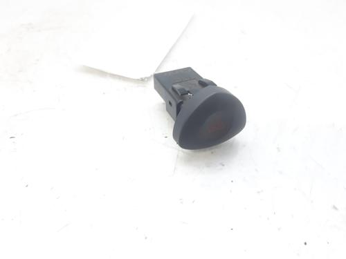 Used Warning switch RENAULT CLIO II (BB_, CB_) 1.2 (BB0A, BB0F, BB10, BB1K, BB28, BB2D, BB2H, CB0A,... (58 hp) 26137767