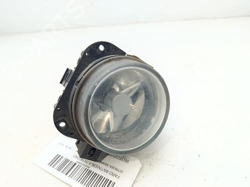 Used Right front fog light Right front fog light 34627969 34627969