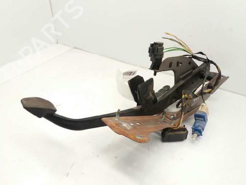 Used Break pedal FORD FOCUS C-MAX (DM2) [2003-2007]  8766382