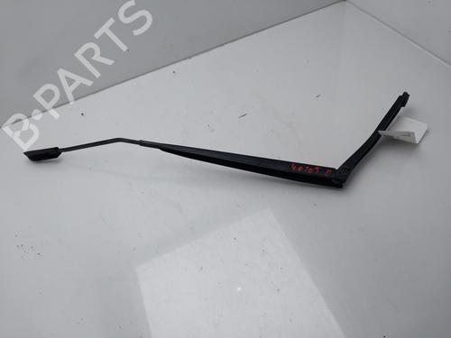 Used Front windshield wiper arm RENAULT CLIO IV (BH_) [2012-2021]  31091178