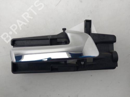 Used Front right interior door handle Front right interior door handle ALFA ROMEO 159 (939_) 2.4 JTDM (939AXD12, 939AXD1B) (200 hp) 40082137 40082137