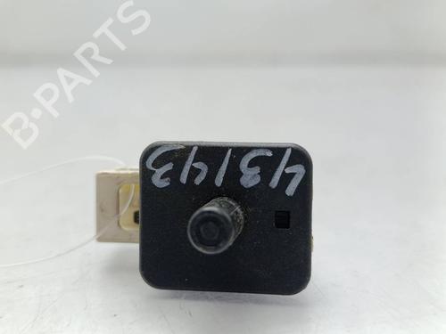 Used Switch Switch MERCEDES-BENZ E-CLASS (W211) E 270 CDI (211.016) (177 hp) 39881743 39881743