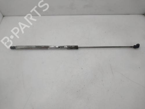 Gasfjeder motorhjelm Gasfjeder motorhjelm VW PASSAT B5.5 (3B3) 1.9 TDI (130 hp) 39751599 39751599