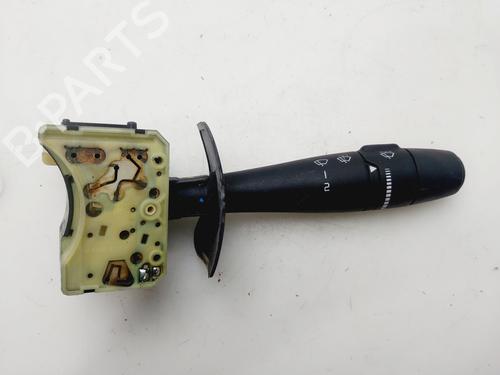 steering-column-stalk-renault-megane-i-classic-la01_-1996-1997-1998-1999-2000-2001-2002-2003-2004-2005-2006-2007-2008-31881773 main image