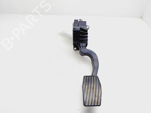 Pedal für OPEL CORSA E (X15) 1.2 (08, 68) (69 hp) 27165708