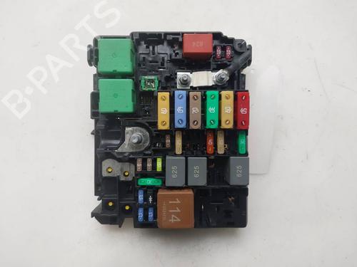 Used Fuse box Fuse box 39558994 39558994
