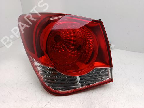 Used Left taillight CHEVROLET CRUZE (J300) [2009-2026]  31163718
