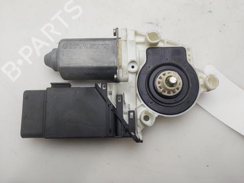 Rudehejsemotor forskærm højre Rudehejsemotor forskærm højre 37872731 37872731