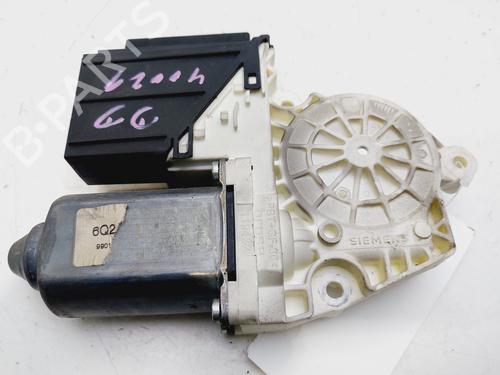 Rudehejsemotor forskærm højre SEAT IBIZA III (6L1) [2002-2009]  30539843