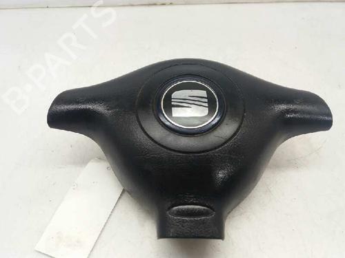 Used Driver airbag SEAT LEON (1M1) 1.6 16 V (105 hp) 2883810