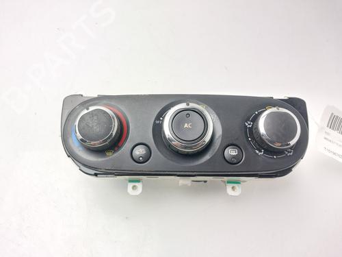 Used Climate control RENAULT CLIO IV (BH_) [2012-2021]  31584683