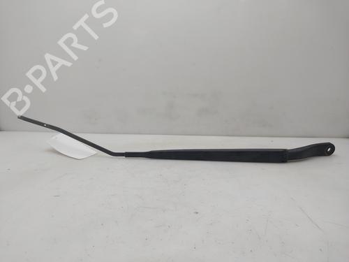 Used Front windshield wiper arm Front windshield wiper arm 37282058 37282058