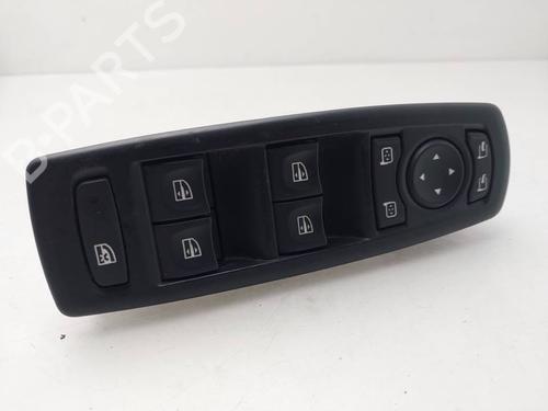 left-front-window-switch-renault-megane-iii-hatchback-bz01_-b3_-2008-40186005 main image