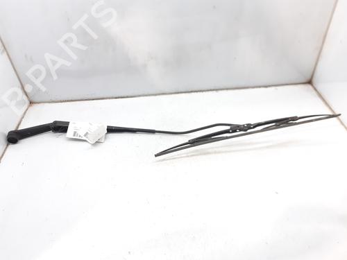 Front windshield wiper arm KIA CARENS II MPV (FJ) 2.0 CRDi 0K2FA67321 |