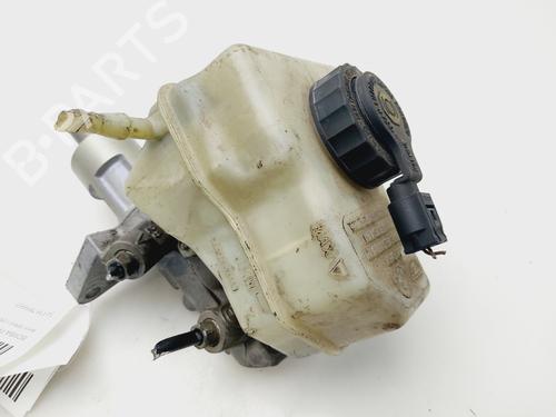 Used Brake master cylinder BMW 3 (E90) 320 d (177 hp) 24500609