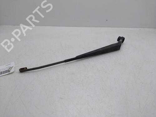 Used Front windshield wiper arm Front windshield wiper arm 37630113 37630113