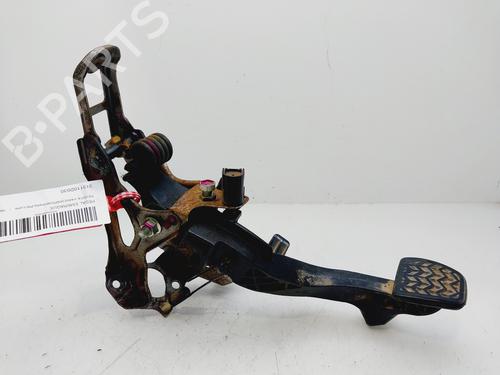 Pédale d'embrayage TOYOTA YARIS (_P9_) 1.4 D-4D (NLP90_, NLP90R) | BP30922231I13