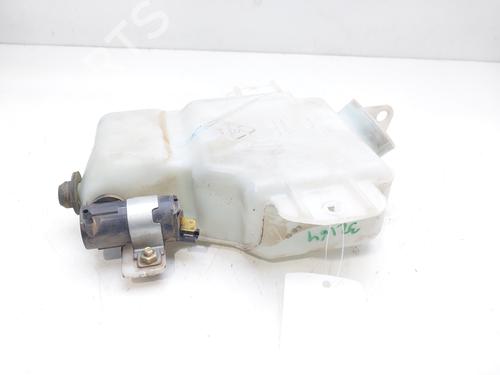 Used Windscreen washer tank MITSUBISHI PAJERO III (V7_W, V6_W) 3.2 Di-D (V68W) (160 hp) 16778642
