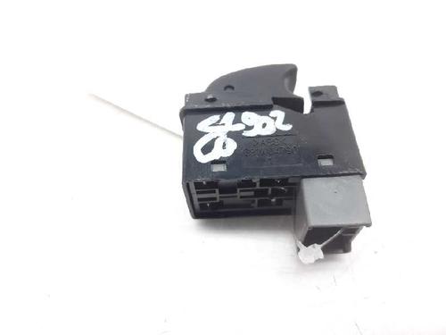 Right front window switch CHEVROLET NUBIRA Saloon 1.6 | BP12399636I26 