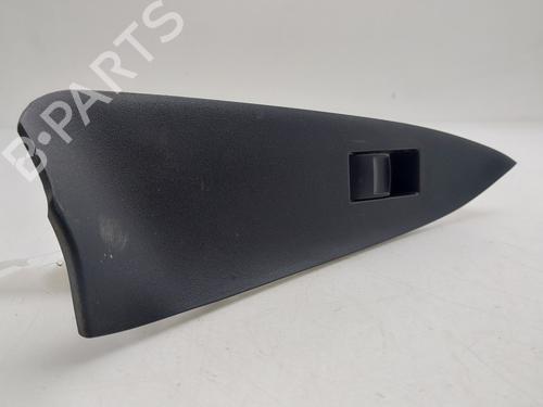 Used Right rear window switch Right rear window switch 37282106 37282106