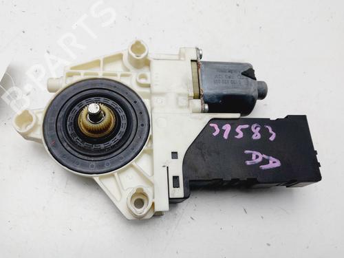 Right front window motor PEUGEOT 407 (6D_) 2.0 HDi 135 (6DRHRH, 6DRHRE, 6DRHRG, 6DRHRJ) | BP29464069E20 