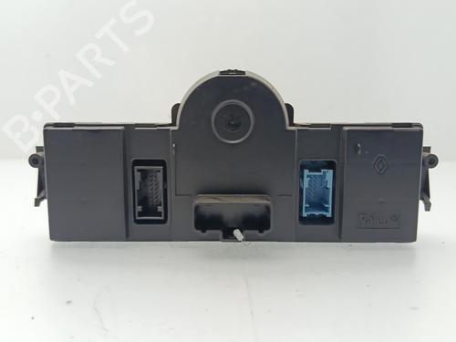 Climate control RENAULT MEGANE II Saloon (LM0/1_) 1.9 dCi (LM0G, LM1G, LM2C) | BP30178561I5
