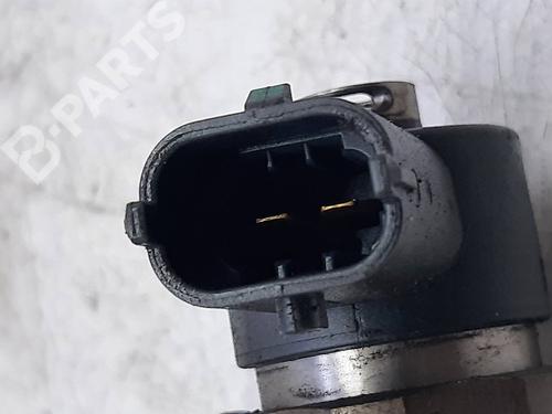 Injector VOLVO S60 I (384) D5 | BP10140879M100