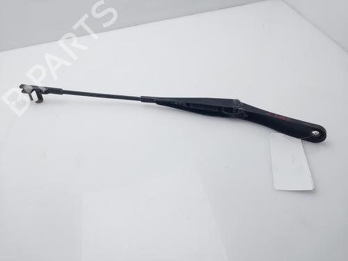 Used Front windshield wiper arm OPEL ASTRA H Estate (A04) 1.6 (L35) (105 hp) 16022460