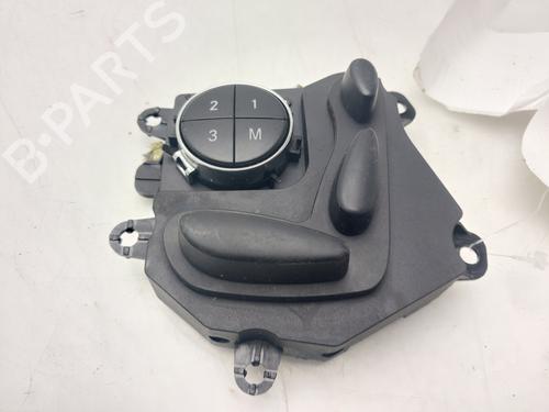Used Switch MERCEDES-BENZ CLS (C219) [2004-2011]  30441054