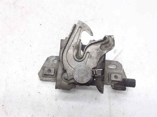 Used Hood lock Hood lock VOLVO V50 (545) 2.0 D (136 hp) 8765672 8765672