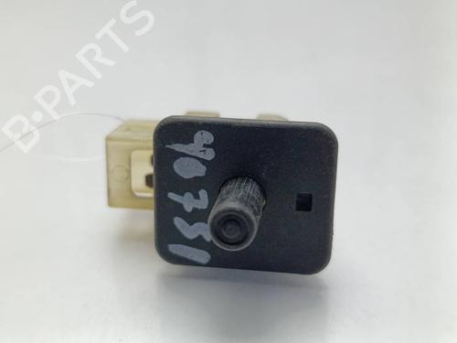 Used Switch Switch MERCEDES-BENZ E-CLASS (W210) E 320 4-matic (210.082) (224 hp) 39993140 39993140