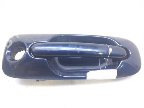 Used Front left exterior door handle CHRYSLER VOYAGER IV (RG, RS) 2.5 CRD (141 hp) 8328233