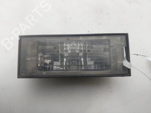 Éclairage de plaque d'immatriculation RENAULT LAGUNA II (BG0/1_) 1.9 dCi (BG08, BG0G) (120 hp) 33169348