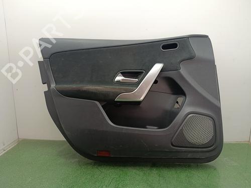 Venstre frontpanel Venstre frontpanel MERCEDES-BENZ A-CLASS (W177) A 250 e (177.085) (218 hp) 37496308 37496308