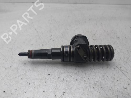 Used Injector VW TOUAREG (7LA, 7L6, 7L7) 2.5 R5 TDI (174 hp) 31064789
