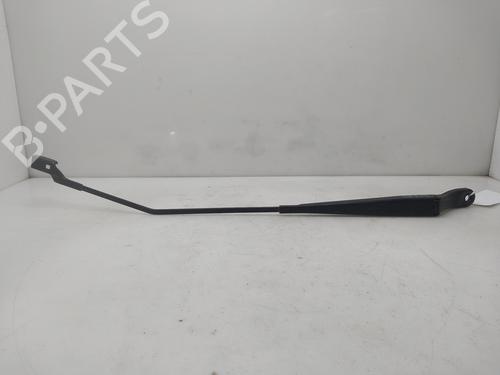 Used Front windshield wiper arm Front windshield wiper arm 38159159 38159159