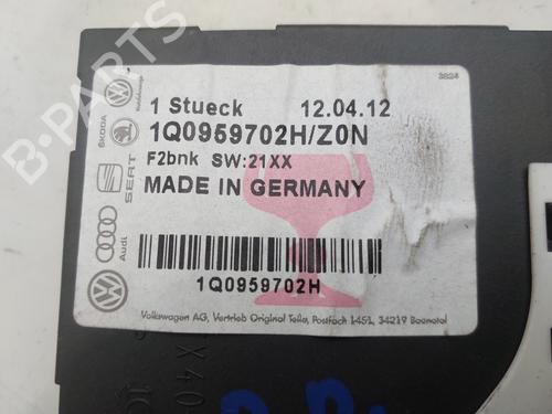 Right front window motor VW EOS (1F7, 1F8) | BP37241774E20 - Image 5