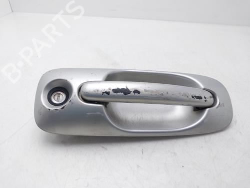 Used Front right exterior door handle Front right exterior door handle CHRYSLER VOYAGER IV (RG, RS) 2.5 CRD (141 hp) 33812539 33812539