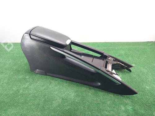 Used Armrest / Center console MERCEDES-BENZ M-CLASS (W164) ML 280 CDI 4-matic (164.120) (190 hp) 16334757