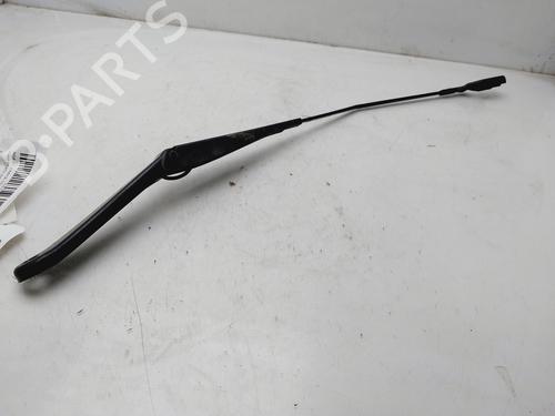 Used Front windshield wiper arm FORD FIESTA VI (CB1, CCN) 1.5 TDCi (95 hp) 20109369