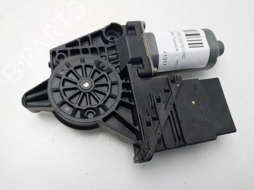 Used Right rear window motor Right rear window motor VW PASSAT B5.5 (3B3) [2000-2005] 33426999 33426999