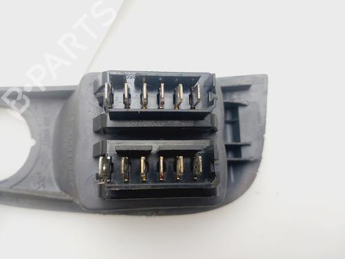 Left front window switch RENAULT MEGANE I (BA0/1_)  | BP30077633I27