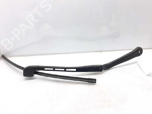 Used Front windshield wiper arm BMW 3 (E90) 318 i (129 hp) 6600920