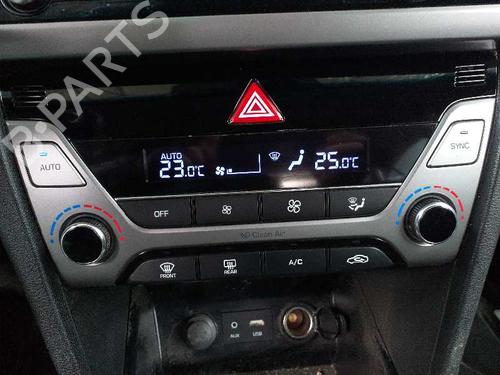 Used Climate control HYUNDAI ELANTRA V Saloon (MD, UD) 1.6 (132 hp) 5325310