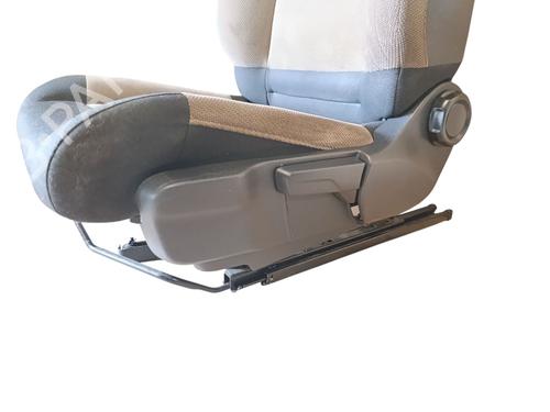 Sæde højre fortil CITROËN C4 CACTUS 1.2 THP 110 | BP31597824C16 