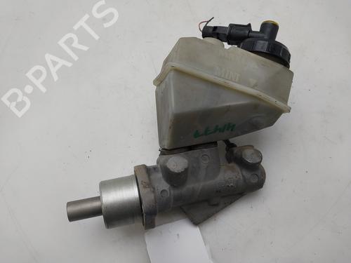 Used Brake master cylinder Brake master cylinder RENAULT CLIO II (BB_, CB_) 1.2 (BB0A, BB0F, BB10, BB1K, BB28, BB2D, BB2H, CB0A,... (58 hp) 33890751 33890751